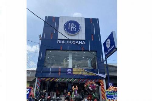 Mall Baru vs Tradisi Parcel Lebaran: Siapa yang Akan Menang di Cilacap?